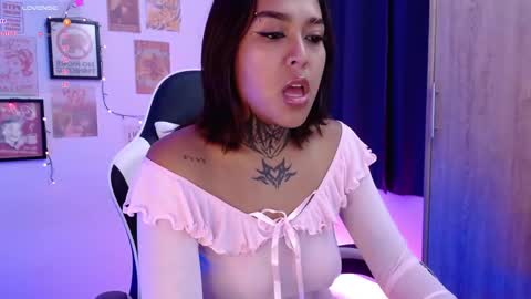 Snapshot of yunomi_1 chatting on 09/10/25, 02:55 Angelly online show from 09/10/25, 02:55