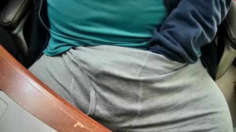 Snapshot of yuppers1234 chatting on 03/10/25, 04:35 yuppers1234 online show from 03/10/25, 04:35