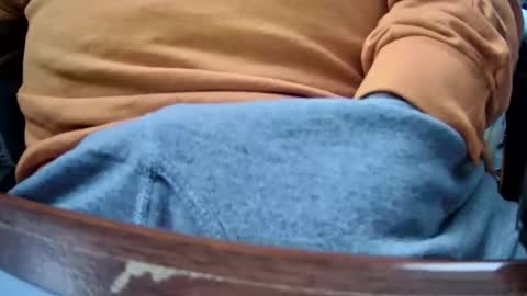 Snapshot of yuppers1234 chatting on 12/01/25, 01:27 yuppers1234 online show from 12/01/25, 01:27