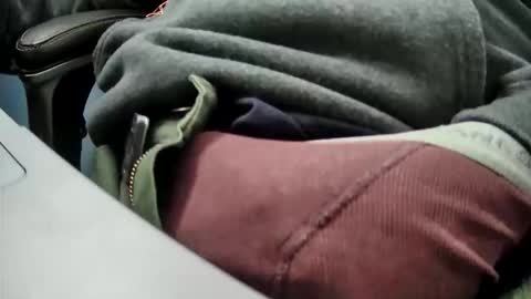 yuppers1234 online show from 12/18/25, 07:20