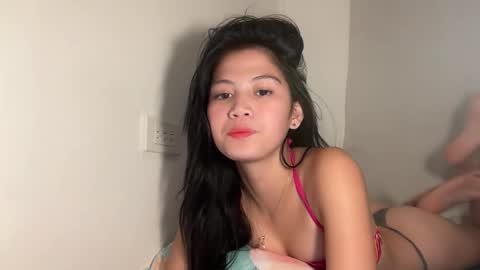 yuri online show from 10/15/25, 02:11