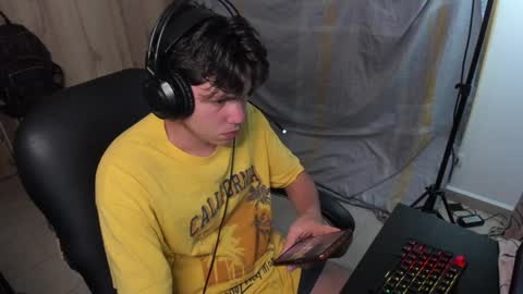 yurii_moody online show from 12/11/24, 02:41