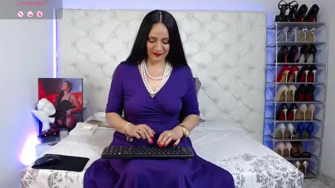    2  online show from 10/17/25, 03:20