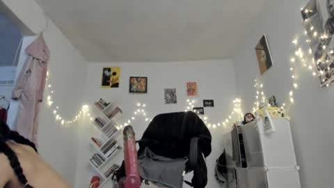 paola online show from 12/10/24, 08:05