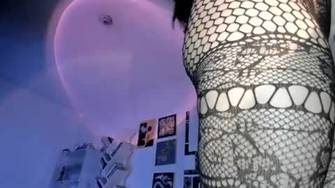 Snapshot of yury_sun chatting on 07/07/26, 03:20 paola online show from 07/07/26, 03:20