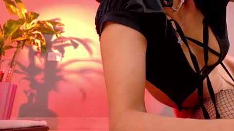 Yuyi Cam online show from 07/17/26, 01:56