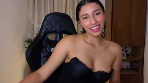 yuzii Im new to these pages so I hope you guys are kind to me. online show from 03/08/26, 02:04