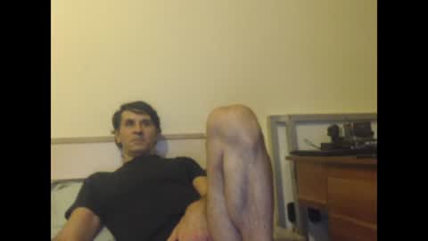 yvesstorm5 online show from 01/04/25, 04:22