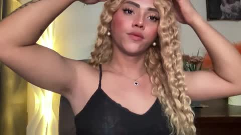 Snapshot of yvonne_guidotti chatting on 01/21/25, 11:13 Miss Cali online show from 01/21/25, 11:13