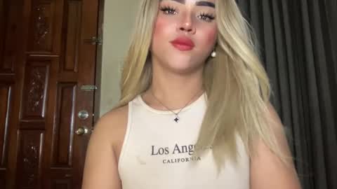 Snapshot of yvonne_guidotti chatting on 03/11/25, 09:48 Miss Cali online show from 03/11/25, 09:48