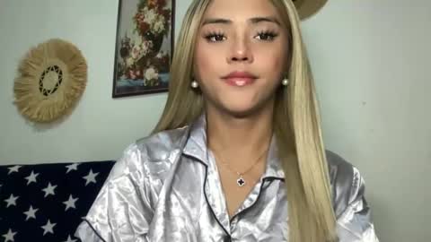 Snapshot of yvonne_guidotti chatting on 09/11/25, 07:41 Miss Cali online show from 09/11/25, 07:41