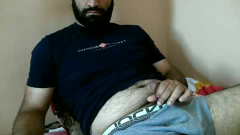 Snapshot of yxxtxxdentyk chatting on 06/23/26, 04:54 Bi BearXXX online show from 06/23/26, 04:54