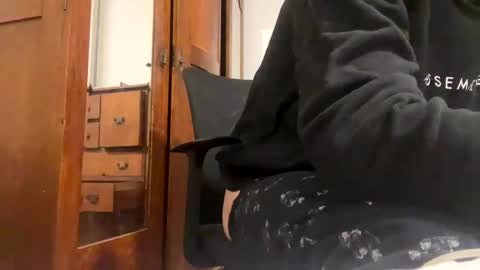 zac15876 online show from 12/28/24, 08:58