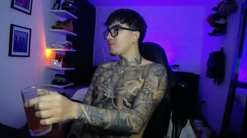 zac_muller1 online show from 02/21/26, 07:09