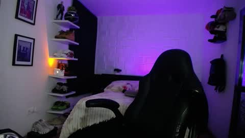 zac_muller1 online show from 03/08/26, 02:04