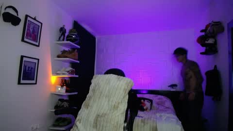 zac_muller1 online show from 04/06/26, 01:47