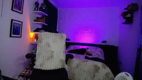 zac_muller1 online show from 05/17/26, 03:48