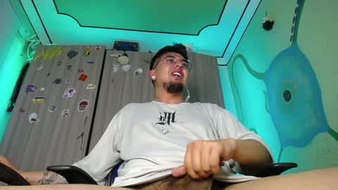 Zac Freelance model online show from 01/21/25, 08:41