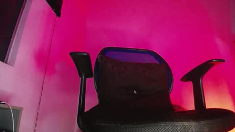 Zac Freelance model online show from 12/18/25, 01:55