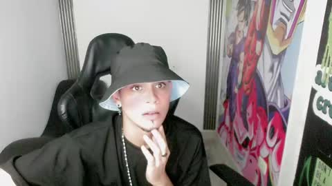 Snapshot of zacariass_ chatting on 12/28/24, 02:43 ZACARIAS online show from 12/28/24, 02:43