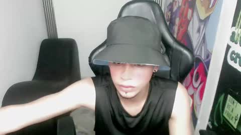 Snapshot of zacariass_ chatting on 12/29/24, 02:06 ZACARIAS online show from 12/29/24, 02:06