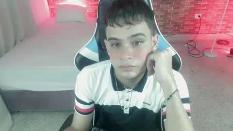 Snapshot of zacariass_ chatting on 09/20/25, 07:31 ZACARIAS online show from 09/20/25, 07:31