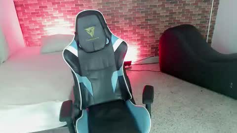 Snapshot of zacariass_ chatting on 09/21/25, 03:08 ZACARIAS online show from 09/21/25, 03:08