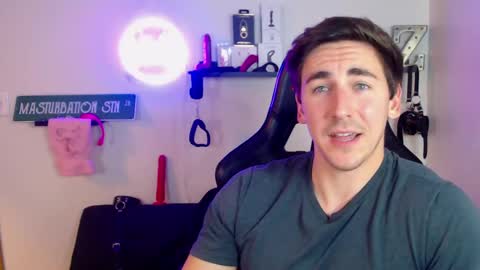 Snapshot of zach_rhyder chatting on 12/05/24, 02:42 Zach Rhyder online show from 12/05/24, 02:42