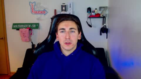 Snapshot of zach_rhyder chatting on 12/23/24, 02:35 Zach Rhyder online show from 12/23/24, 02:35