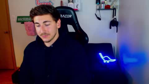 Snapshot of zach_rhyder chatting on 02/05/25, 02:08 Zach Rhyder online show from 02/05/25, 02:08