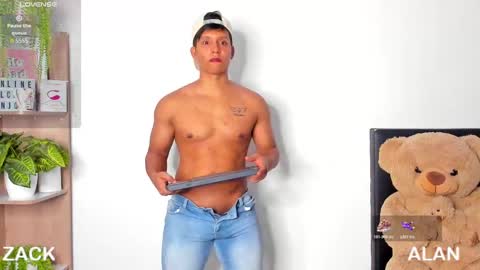 Snapshot of zack_and_alan chatting on 11/08/25, 01:44 zack online show from 11/08/25, 01:44