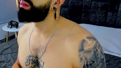 Snapshot of zack_froone chatting on 12/02/24, 01:02 Richard online show from 12/02/24, 01:02