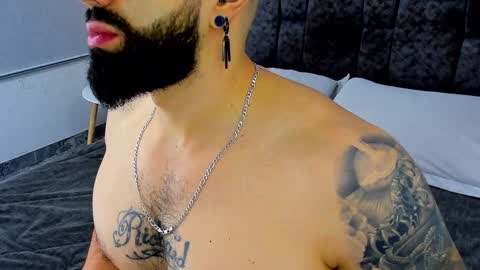 Snapshot of zack_froone chatting on 12/06/24, 03:22 Richard online show from 12/06/24, 03:22