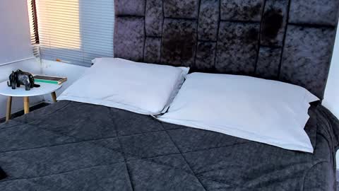 Snapshot of zack_froone chatting on 12/09/24, 03:33 Richard online show from 12/09/24, 03:33