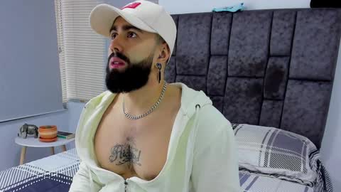 Snapshot of zack_froone chatting on 02/05/25, 02:05 Richard online show from 02/05/25, 02:05