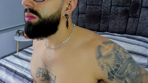 Snapshot of zack_froone chatting on 02/06/25, 08:02 Richard online show from 02/06/25, 08:02