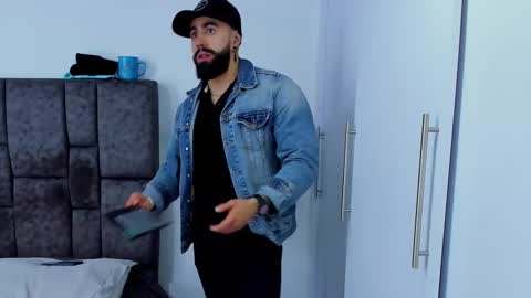 Snapshot of zack_froone chatting on 02/20/25, 08:14 Richard online show from 02/20/25, 08:14