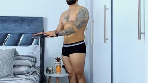 Snapshot of zack_froone chatting on 11/18/25, 01:48 Richard online show from 11/18/25, 01:48