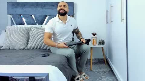 Snapshot of zack_froone chatting on 12/01/25, 12:32 Richard online show from 12/01/25, 12:32