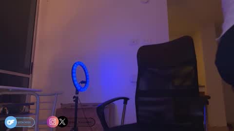 zack_sullivan22 online show from 10/20/25, 03:18