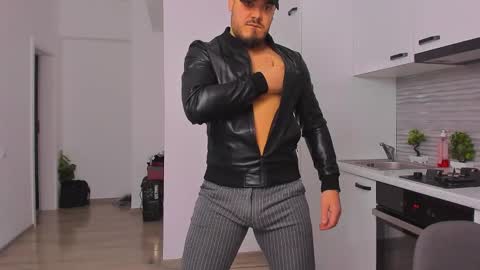 Snapshot of zackconnorsx chatting on 02/14/25, 01:13 Zack online show from 02/14/25, 01:13