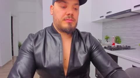 Snapshot of zackconnorsx chatting on 02/15/25, 02:26 Zack online show from 02/15/25, 02:26