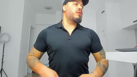 Snapshot of zackconnorsx chatting on 03/10/25, 08:34 Zack online show from 03/10/25, 08:34