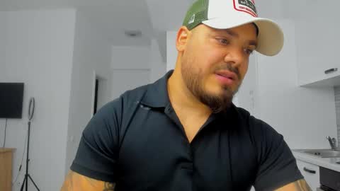 Snapshot of zackconnorsx chatting on 09/14/25, 09:36 Zack online show from 09/14/25, 09:36