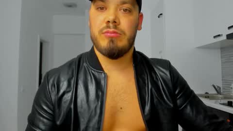 Snapshot of zackconnorsx chatting on 10/06/25, 07:11 Zack online show from 10/06/25, 07:11