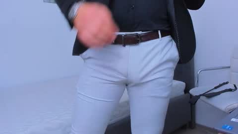 Snapshot of zackconnorsx chatting on 11/15/25, 11:43 Zack online show from 11/15/25, 11:43