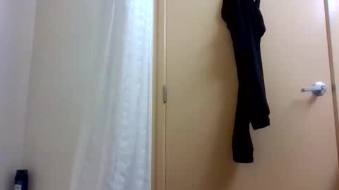 Snapshot of zaddypeg123 chatting on 06/02/26, 05:42 zaddypeg123 online show from 06/02/26, 05:42