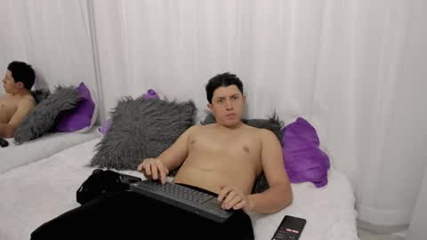 Snapshot of zaensdouglas chatting on 04/16/26, 03:07 zaensdouglas online show from 04/16/26, 03:07