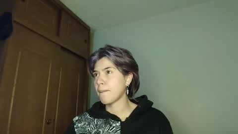 zafira_raven online show from 10/25/25, 10:48