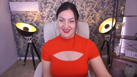 Snapshot of zafiramoonn chatting on 07/19/26, 02:10 Zafiramoonn online show from 07/19/26, 02:10